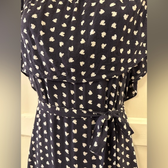 Ann Taylor LOFT Off the Shoulder Navy and White Flowy Dress - Picture 6 of 12